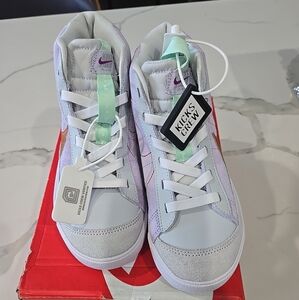 Kicks Crew verified - Nike Blazer mid 77 youth size 3 - DQ6085-500.